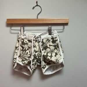 Acacia Honey Kids board shorts, size small